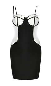 SLING-KLEID MIT NIEDRIGEM AUSSCHNITT UND ÄRMELN